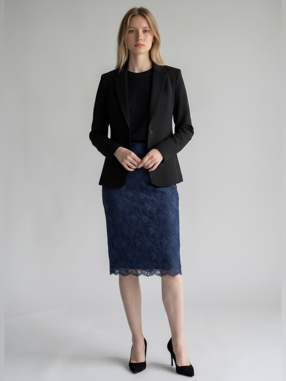Halogen Blue Lace Midi Skirt Size 6 Office Career Minimalist Church Scallop